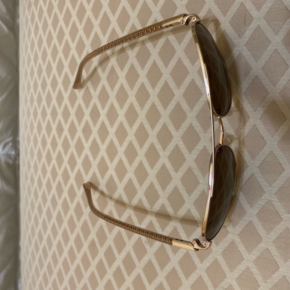 Coach Sunglasses - Picture 4 of 4